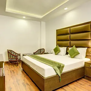 Hotel Treebo C T International